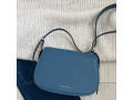 Michael Kors Messenger crossbody large modrá